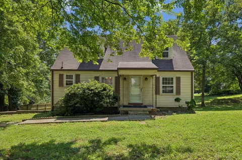 210 Cliffdale Rd, Nashville, TN 37214