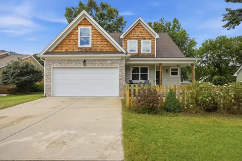 157 Willow Creek Dr, Soddy Daisy, TN 37379
