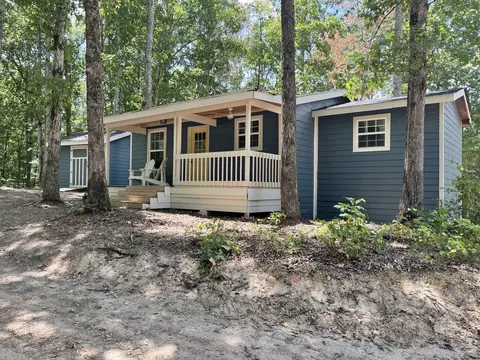 135 Tooley Trail Ln, Mcewen, TN 37101