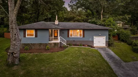 206 Sunnybrook Trl, Signal Mountain, TN 37377