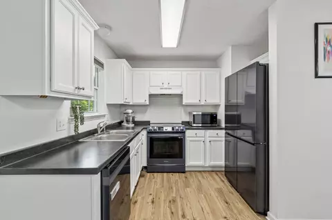 Kitchen - 6016 Legacy Dr, Springfield, TN 37172 photo 1 of 1