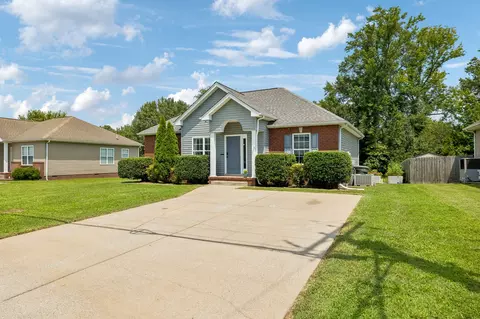 Exterior - 6016 Legacy Dr, Springfield, TN 37172 photo 2 of 7
