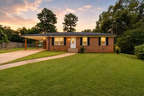 43 Carnell St, Jackson, TN 38301