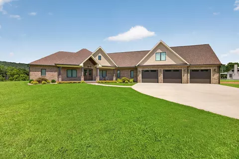 3542 Seven Springs Rd, Cookeville, TN 38506