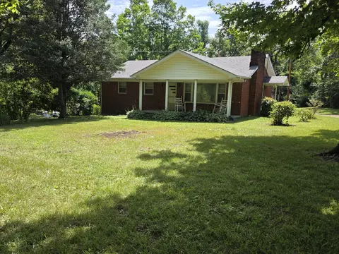 1438 Rocky Mound Rd, Westmoreland, TN 37186