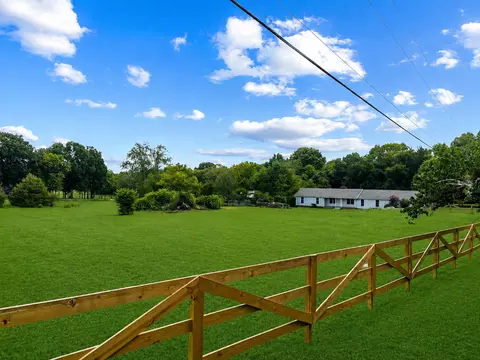1084 Taylorsville Rd, Lebanon, TN 37087