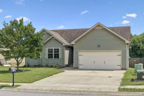 1387 Whitt Ln, Clarksville, TN 37042