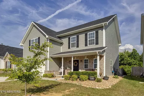 3032 Dominion Dr, Maryville, TN 37803