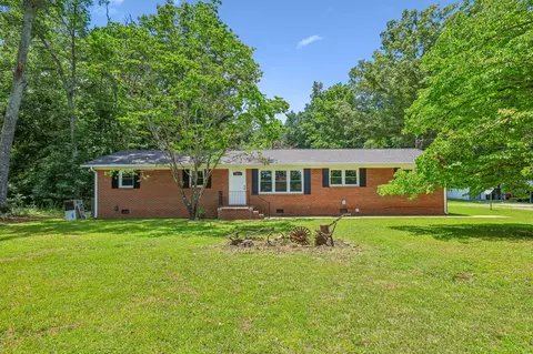 512 New Rock Creek Rd, Tullahoma, TN 37388