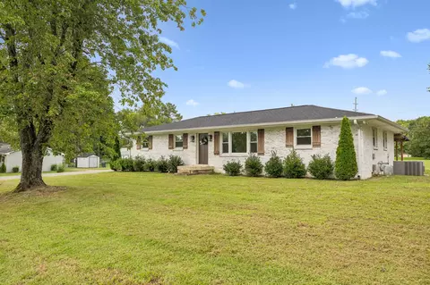 Exterior - 200 Blackpatch Dr, Springfield, TN 37172 photo 2 of 14