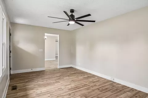 Living - 200 Blackpatch Dr, Springfield, TN 37172 photo 4 of 5