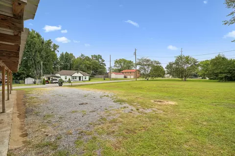 Exterior - 200 Blackpatch Dr, Springfield, TN 37172 photo 12 of 14