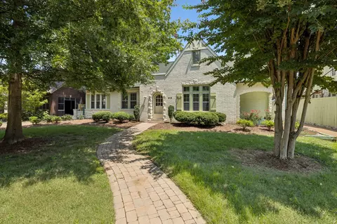 216 Lauderdale Rd, Nashville, TN 37205
