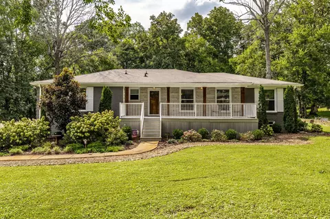 302 Green Acres Dr, Goodlettsville, TN 37072