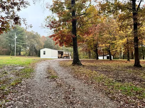 1101 Franklin Loop, Clarkrange, TN 38553 photo 2