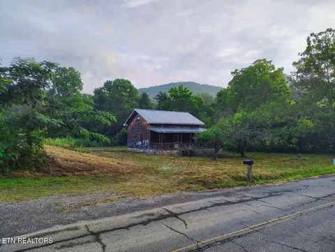 1935 Fairview Rd, Tellico Plains, TN 37385