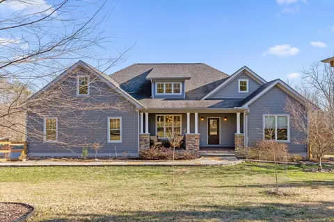 280 Pine Ridge Dr, Signal Mountain, TN 37377