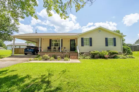 214 Edgewood Dr, Adamsville, TN 38310