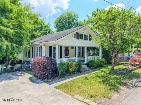 605 Shoemaker St, Athens, TN 37303