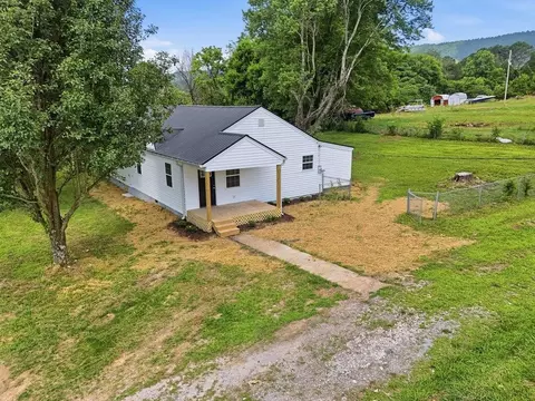 1000 Cemetery Rd, Spring City, TN 37381