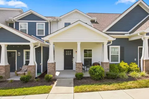 917 Ashland Place Dr, Nashville, TN 37218