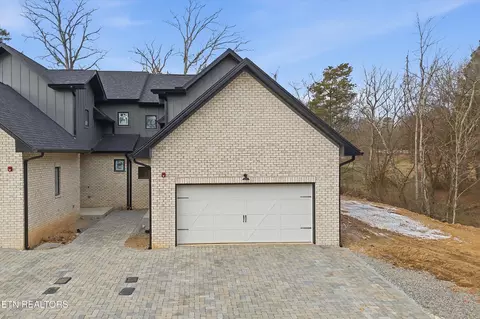 637 October Glory Ln, Knoxville, TN 37934