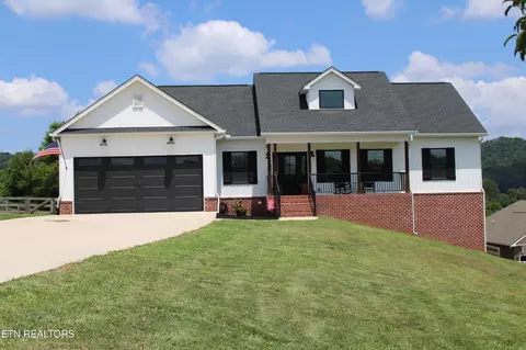 5153 Candlewood Ct, Maryville, TN 37804