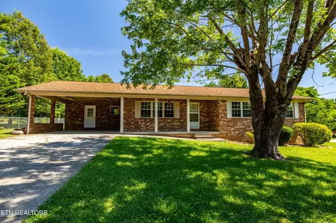 2828 Shady Ln, Maryville, TN 37803