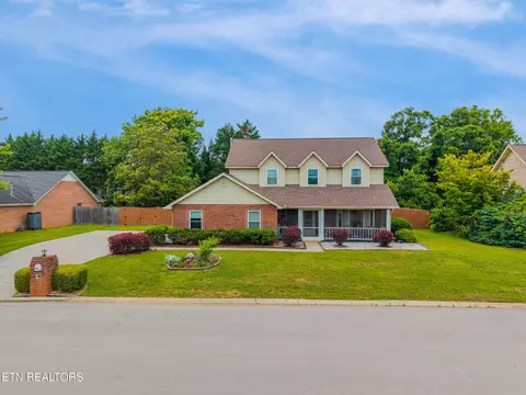 2279 Willingham Ln, Maryville, TN 37803