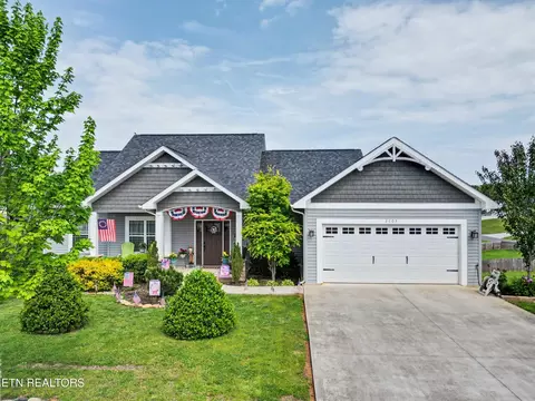 2605 Vista Meadows Ln, Sevierville, TN 37876