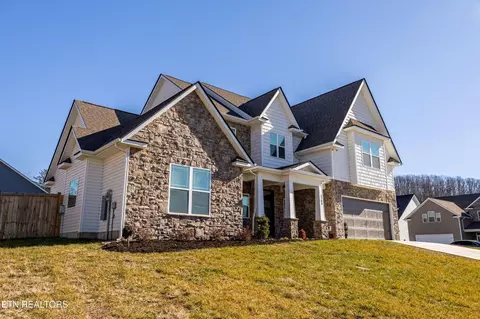 2200 Shylah Mia Ln, Knoxville, TN 37932