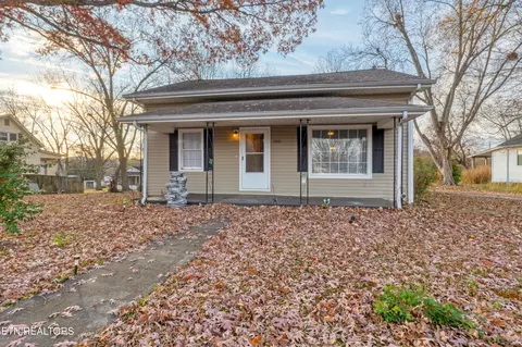 200 Pennsylvania Ave, Etowah, TN 37331