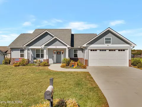 2758 Vista Meadows Ln, Sevierville, TN 37876