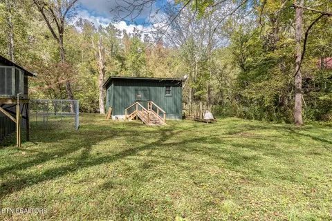 6806 Walnut Loop Rd, Townsend, TN 37882 photo 4
