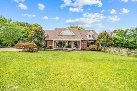 2920 Silver Brook Ln, Maryville, TN 37803