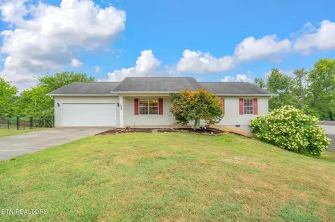 2403 Quantico Dr, Maryville, TN 37804