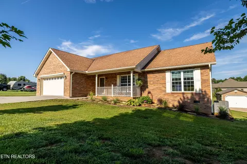 1903 Star Dust Way, Walland, TN 37886