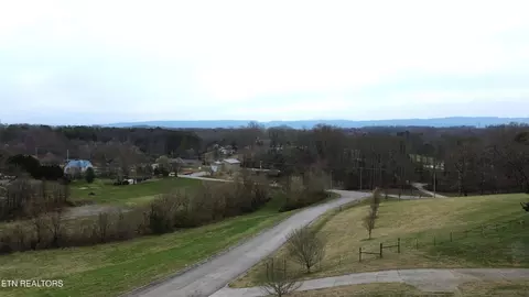 921 Carter Springs Dr, Maryville, TN 37801