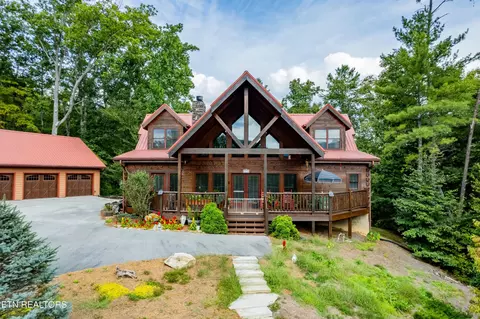 138 White Oak Ln, Townsend, TN 37882
