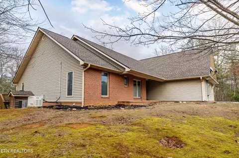 2010 Christa Tr, Walland, TN 37886