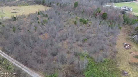 223 S Springview Rd, Maryville, TN 37801