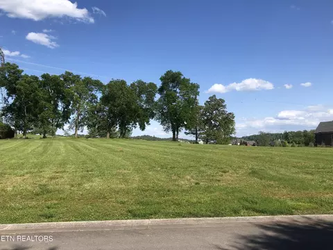 3636 Edgewater Way, Louisville, TN 37777