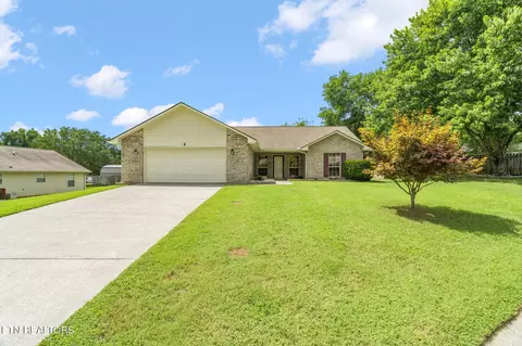 105 Maple Oak Dr, Maryville, TN 37801