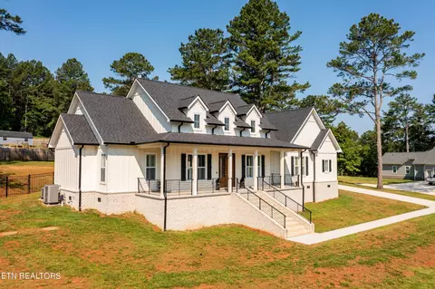 1708 Grand Pine Pt, Maryville, TN 37801