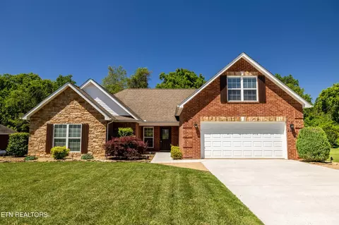 2208 Griffitts Mill Cir, Maryville, TN 37803