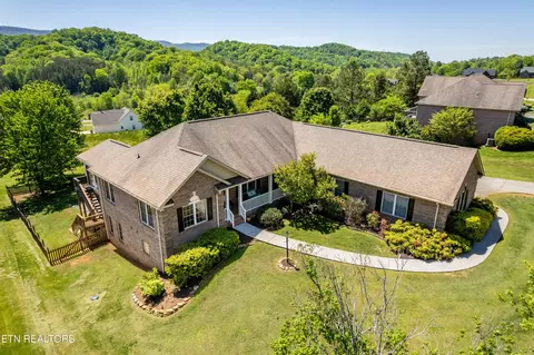 1116 Cobble Way, Maryville, TN 37803