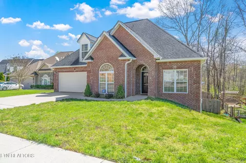 1178 Hillside Ln, Lenoir City, TN 37771