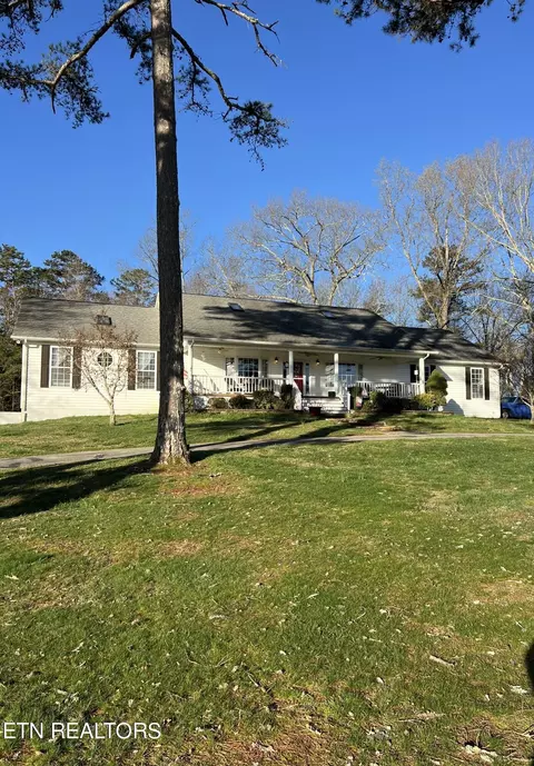 960 Acorn Gap Rd, Madisonville, TN 37354