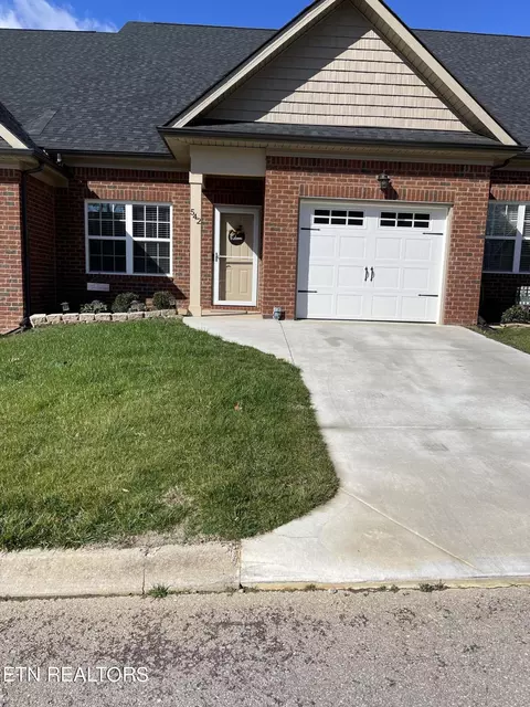 542 Jacksonian Way, Lenoir City, TN 37772