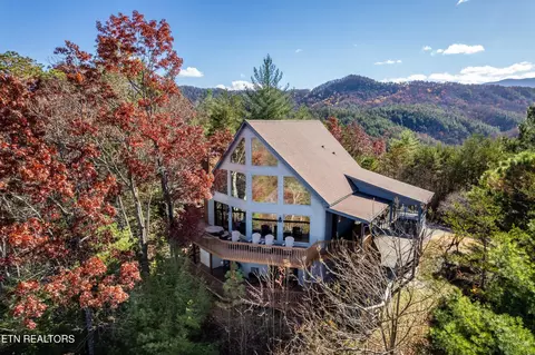 850 Stonegate Way, Townsend, TN 37882